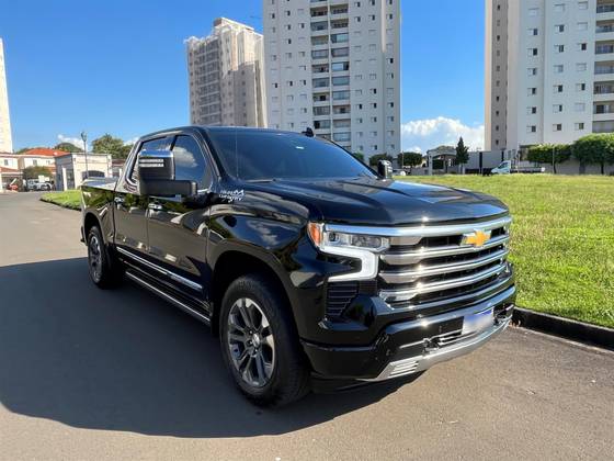 CHEVROLET SILVERADO 5.3 V8 GASOLINA 1500 HIGH COUNTRY 4X4 AUTOMÁTICO
